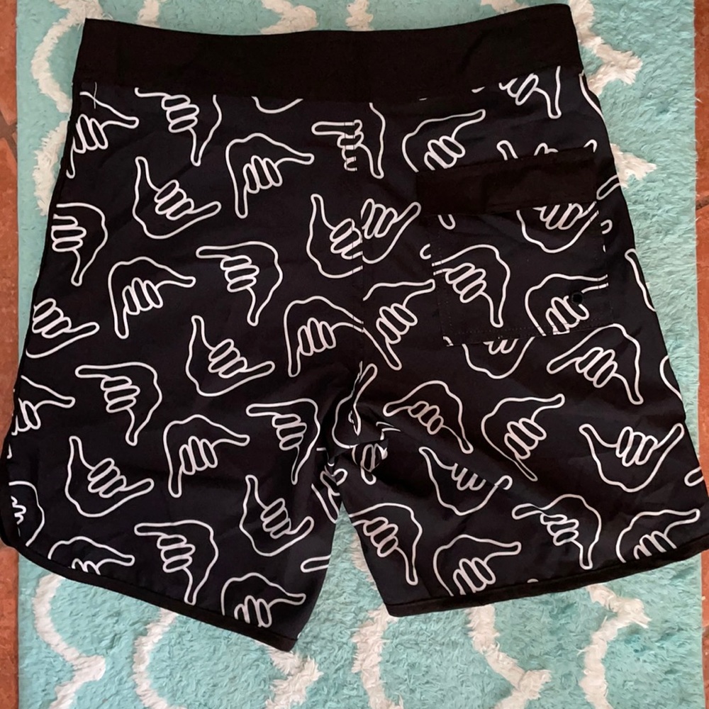 OF ONE SEA Men’s Retro Shaka Boardshorts - Picture 2 of 8